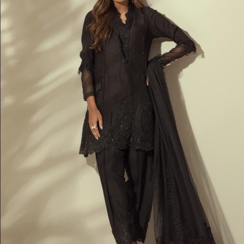 Stylish Black sequins embroidered 3 piece dress M